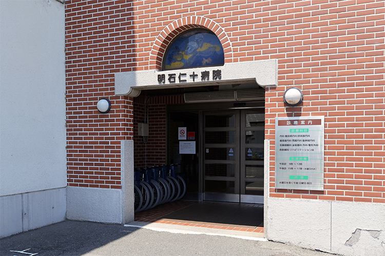 正面エントランス